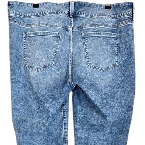 Torrid  Acid Wash Super Soft Mid-Rise Skinny Jean Jegging 18S - Picture 9 of 9